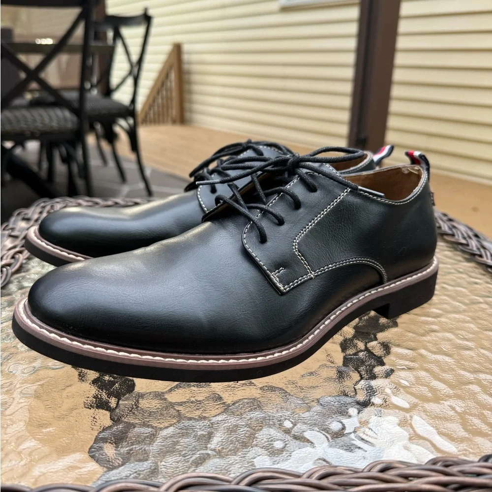 Mens Tommy Hilfiger Classic Black Man/Mandle  Leather Shoes Size 9